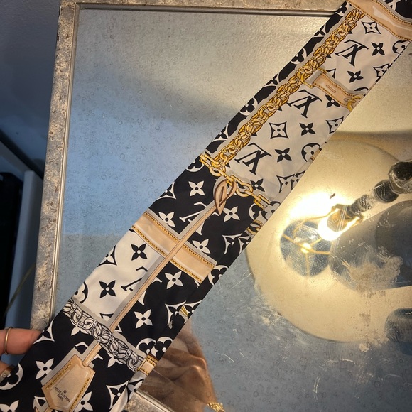 Louis Vuitton Monogram Confidential bandeau - Picture 4 of 8